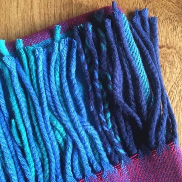 Lands End Current Red and Blue Buffalo Check Plaid Scarf, Cashmere-Like - Picture 4 of 6